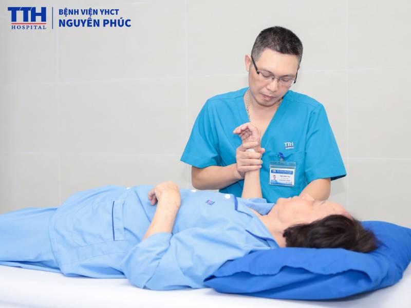 Điều trị Hội chứng cổ vai cánh tay như thế nào?