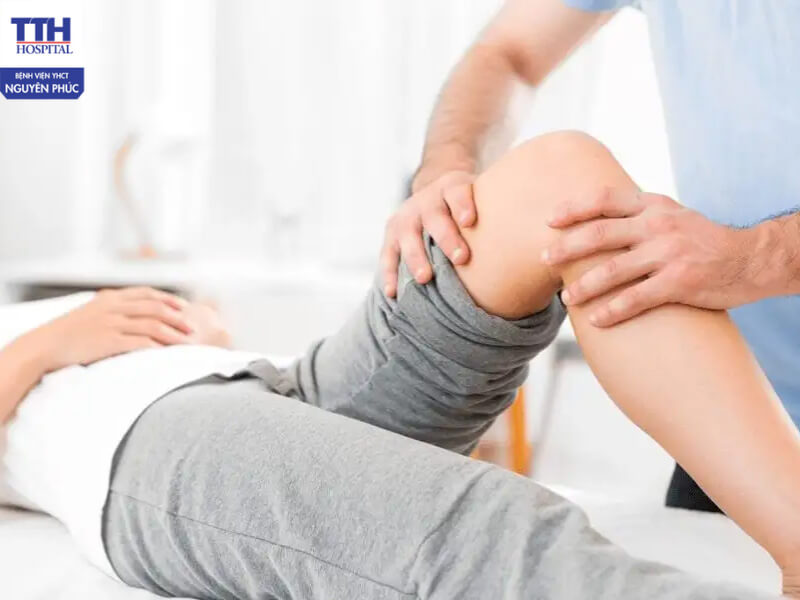 Tăng cường nghỉ ngơi và tập luyện theo chỉ dẫn với cường độ nhẹ nhàng