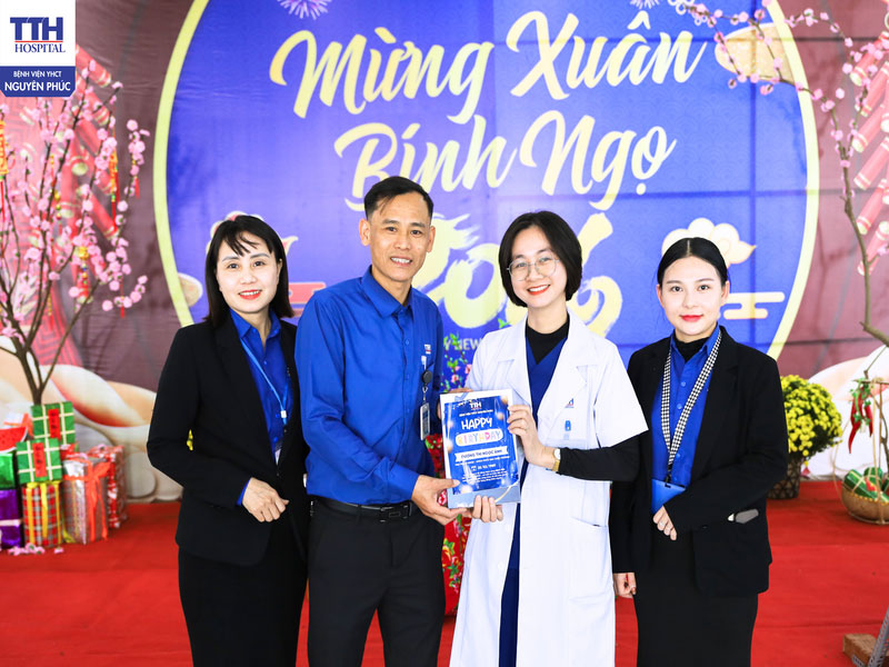 Hoạt động chúc mừng sinh nhật - Nét đẹp văn hóa doanh nghiệp tại Bệnh viện YHCT Nguyên Phúc