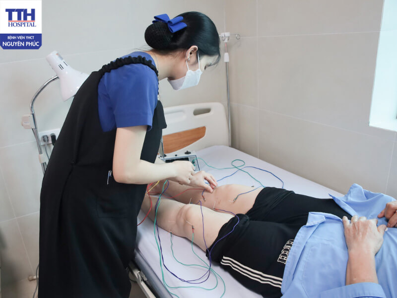 Kết hợp phục hồi chức năng chuyên sâu, với máy móc hiện đại, liệu trình cá nhân hóa.