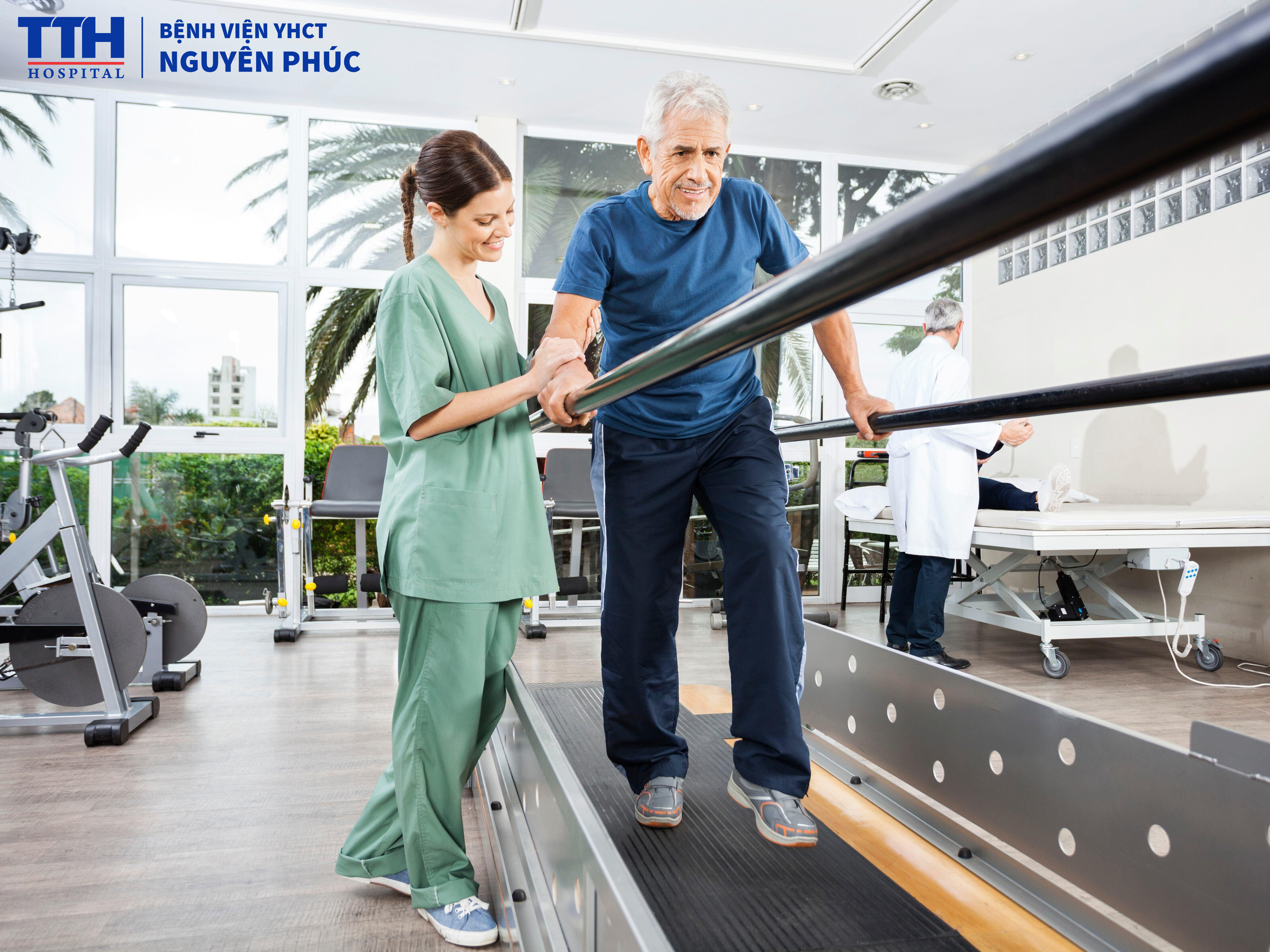 Laser công suất thấp nội mạch được ứng dụng trong điều trị những bệnh lý nào?