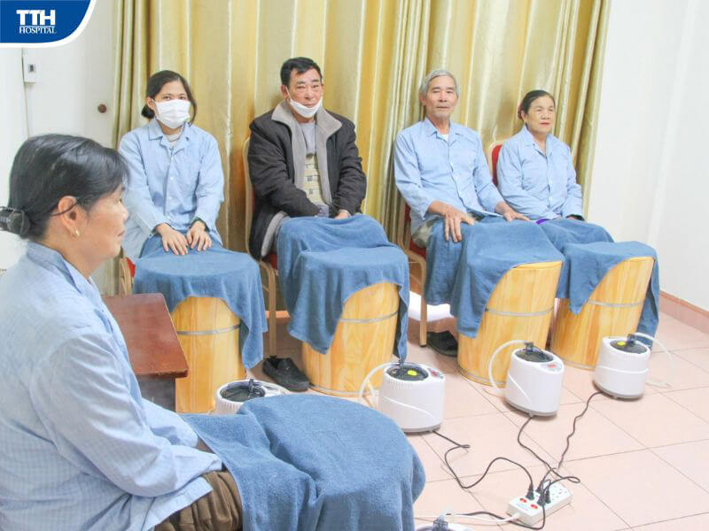 Liệu pháp xông hơi thuốc tại Bệnh viện Y học cổ truyền Nguyên Phúc