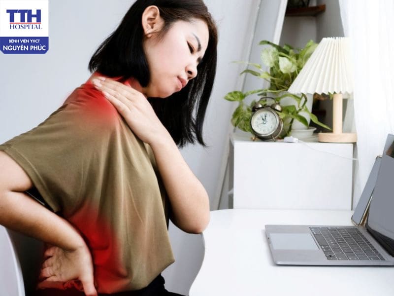 Nguyên nhân gây đau cổ vai gáy ở dân văn phòng