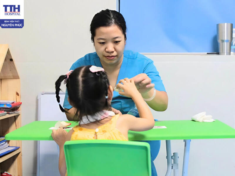 Nguyên tắc can thiệp cho trẻ chậm nói tại Khoa PHCN Nhi