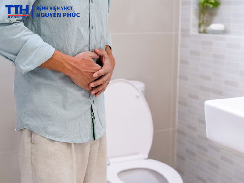 Táo bón ở người lớn tuổi là gì?