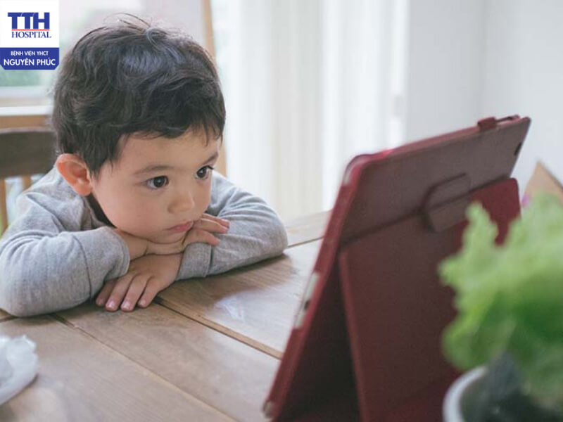 Thiết bị màn hình: "đánh cắp" sự phát triển ngôn ngữ ở trẻ