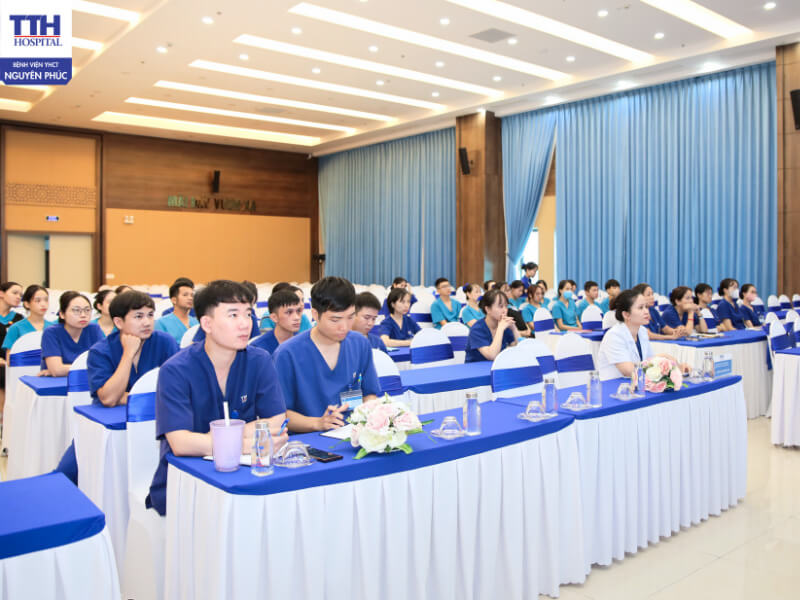 tổ chức thành công buổi sinh hoạt khoa học chuyên đề định kỳ tháng 8 và tháng 9/2025.