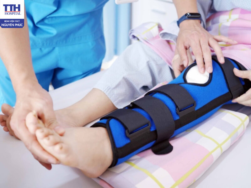 Việc phục hồi sau phẫu thuật tái tạo dây chằng chéo trước rất quan trọng và cần thiết cho hậu phẫu