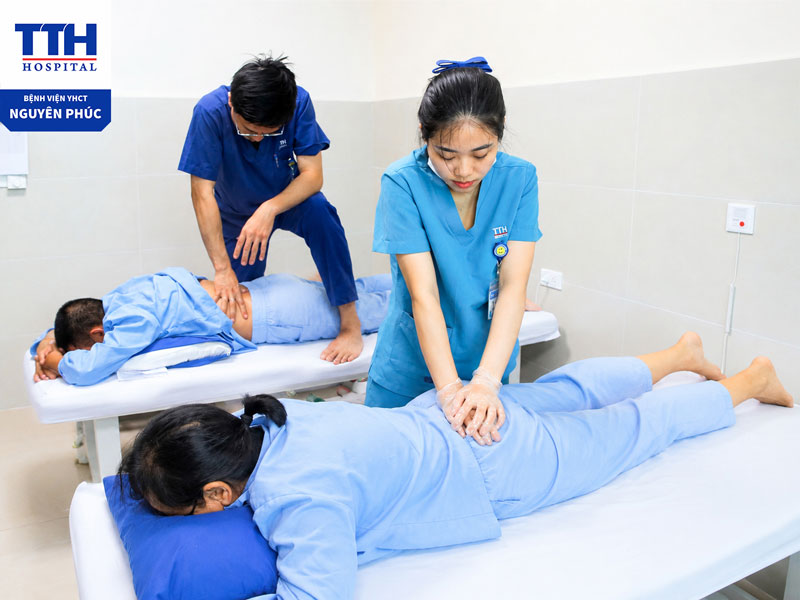 Xoa bóp bấm huyệt hỗ trợ điều trị đau thần kinh tọa như thế nào?